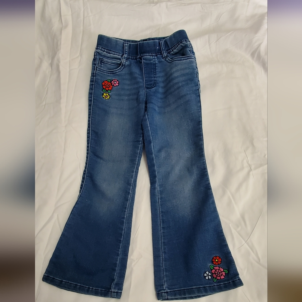 365 Kids girls jeans. Size 6